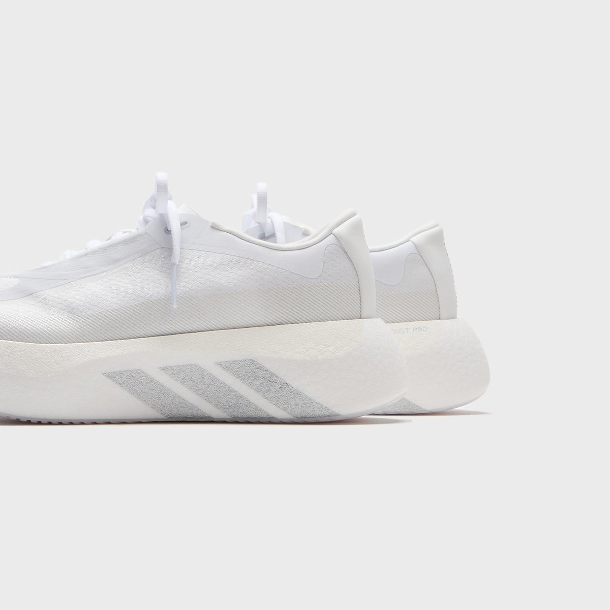 adidas Hyperboost Edge - Cloud White / Silver Metallic / Zero Metalic
