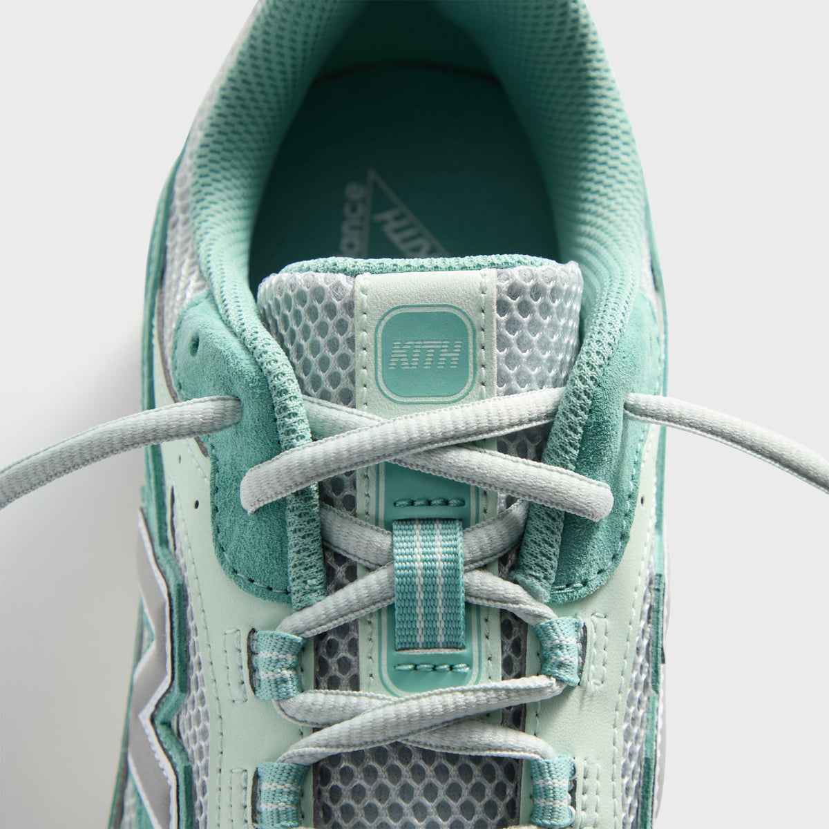 Kith & New Balance 204L - Bluebell