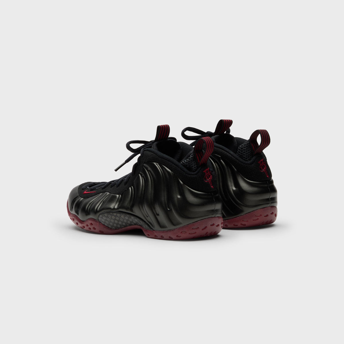 Nike Air Foamposite One - Black / Varsity Red