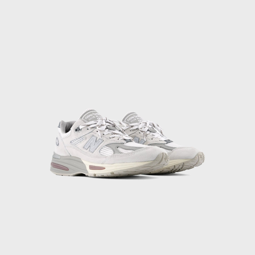 New Balance Made in UK 991V2 - Wind Chime / Brilliant White / Flint Gray