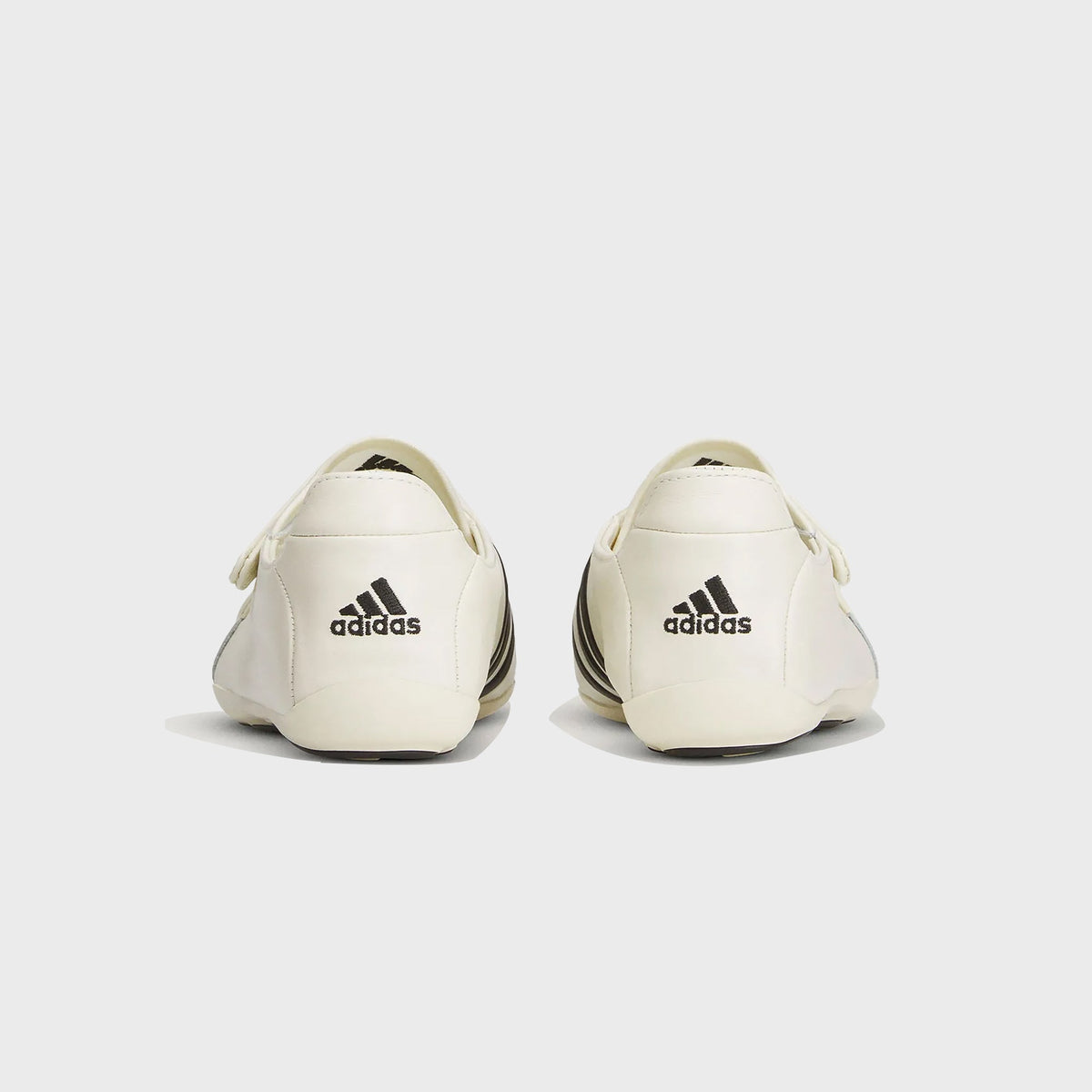 adidas x Pharrell Williams Vario Flat Earther - White / Black