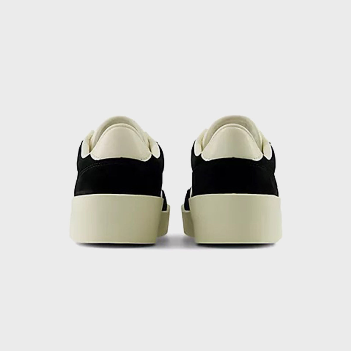 New Balance 750 - Black / Angora